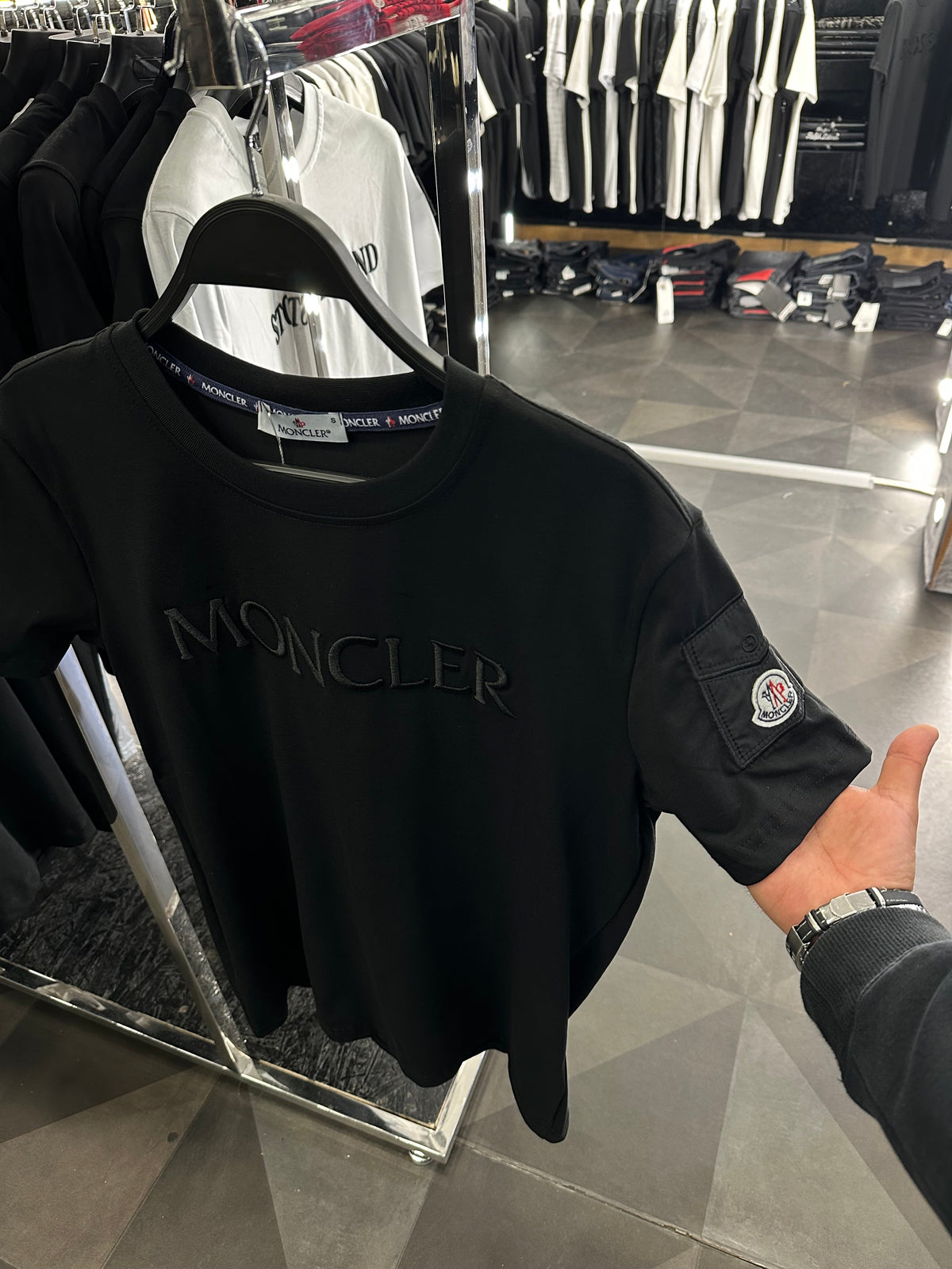 T-SHIRT NEW IN CODE 5325