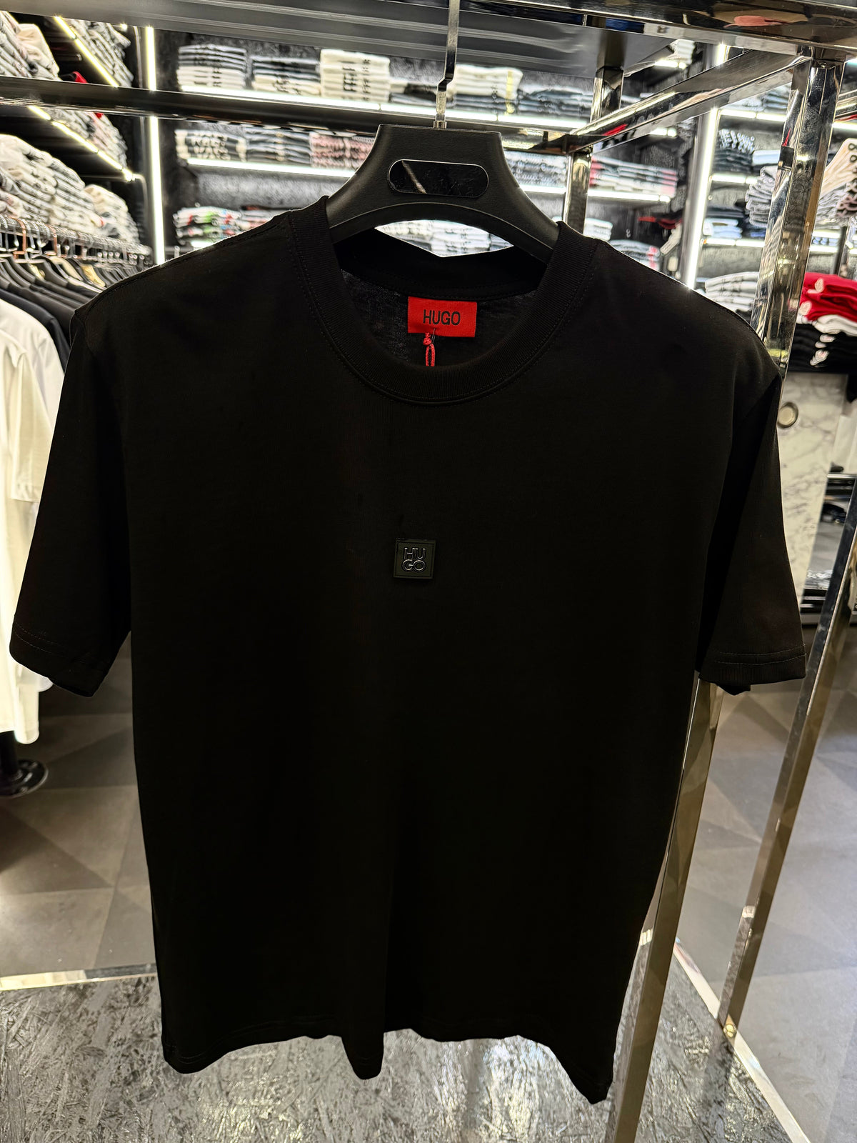 HUGO BOSS T-SHIRT NEW IN