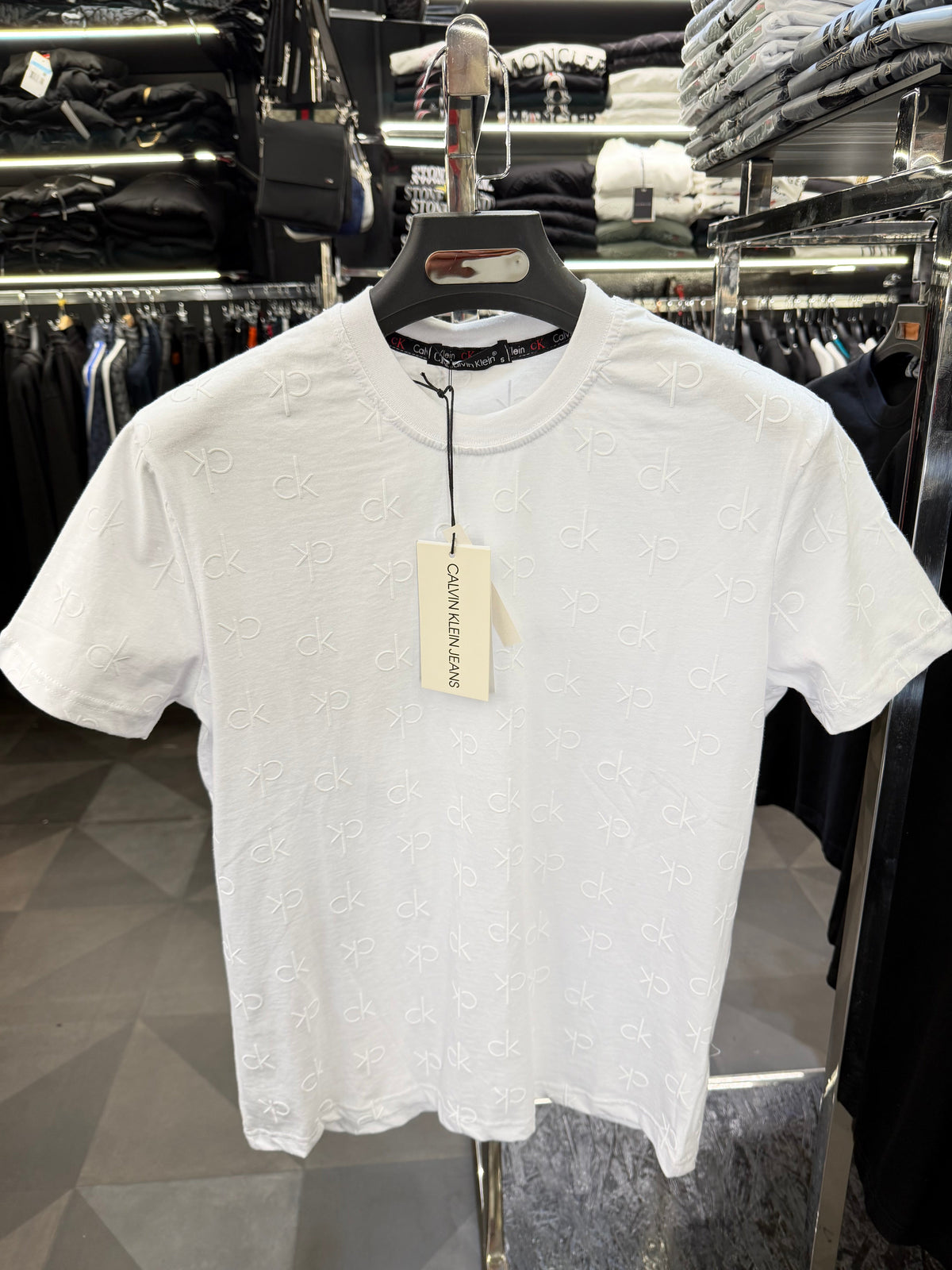 CALVIN KLEIN  T-SHIRT 3A QUALITY