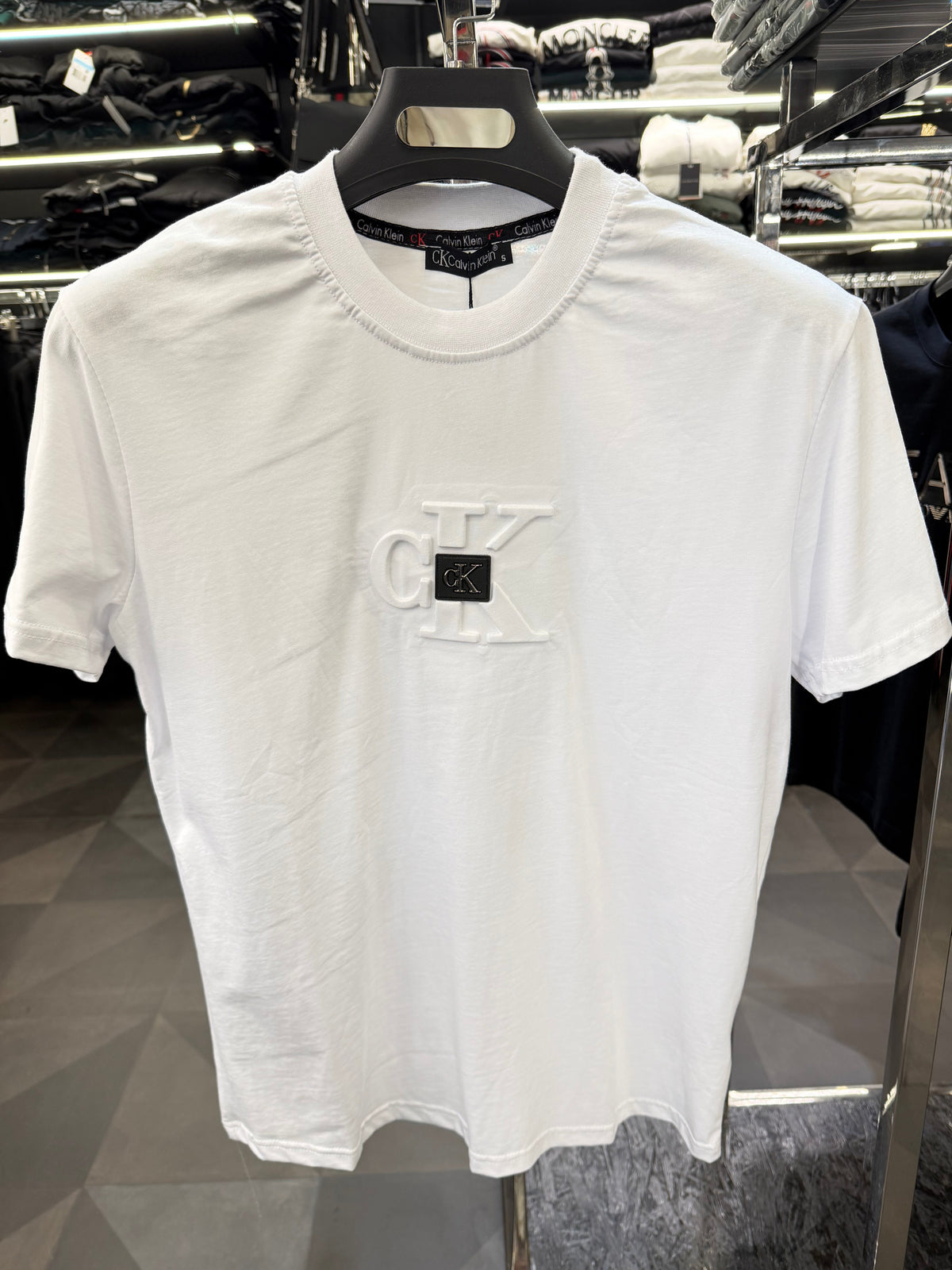 CALVIN KLEIN T-SHIRT 3A QUALITY
