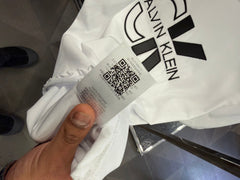 CALVIN KLEIN T-SHIRT NEW IN