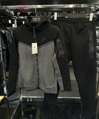 NIKE ΣΕΤ TECH FLEECE -ΜΑΥΡΟ ΓΚΡΙ ΣΚΟΥΡΟ